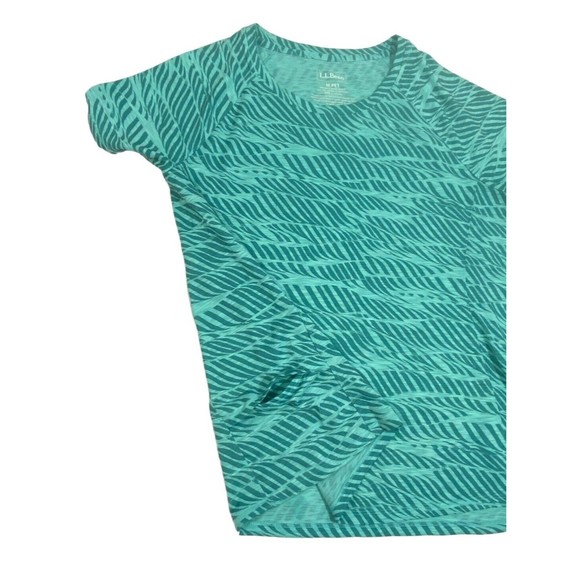 L.L.Bean Women M Green Zebra Print Stretch Crew Neck Short Sleeves - Picture 4 of 10